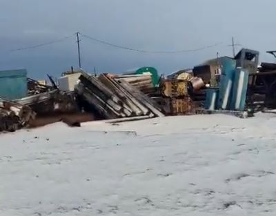 &laquo;Мы забытые люди на большой свалке&raquo;: авторы жалобы Бастрыкину показали ямальскую деревню без воды и еды