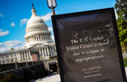 
                    Шатдаун в США приостановил&nbsp;поставки оружия НАТО и Украине на $5 млрд

        