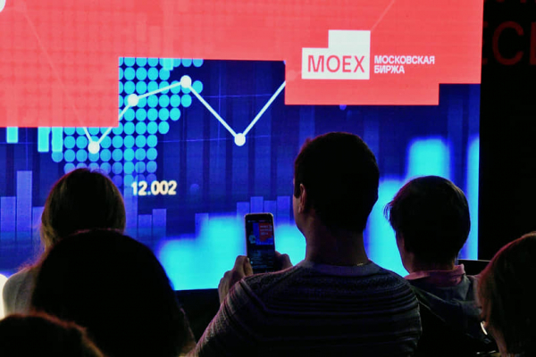 Мосбиржа сыграла на комиссиях
Мосбиржа сыграла на комиссиях