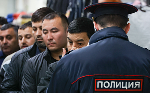 Минэк напомнил о влиянии на экономику запрета для мигрантов в Петербурге
Минэк напомнил о влиянии на экономику запрета для мигрантов в Петербурге
