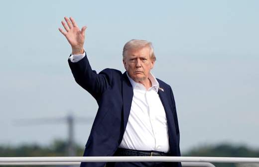 Трамп встретил Нетаньяху и выразил уверенность в заключении сделки по Газе
Трамп встретил Нетаньяху и выразил уверенность в заключении сделки по Газе