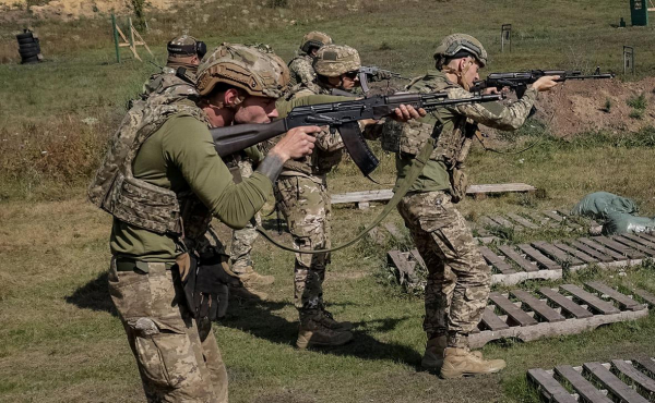Страны ЕС обсудят привлечение «войск нейтральной страны» на Украину
Страны ЕС обсудят привлечение «войск нейтральной страны» на Украину