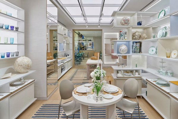 Dior открыл в Нью-Йорке четырехэтажный флагманский магазин (ФОТО) Dior открыл в Нью-Йорке четырехэтажный флагманский магазин (ФОТО)