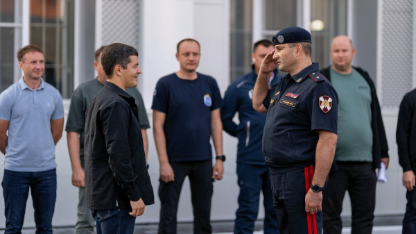 В Ноябрьске губернатор Артюхов открыл обновлённое здание ОМОН В Ноябрьске губернатор Артюхов открыл обновлённое здание ОМОН