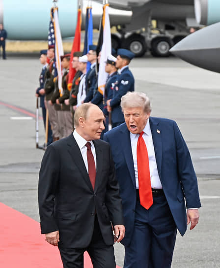 Оборот торгов на Мосбирже после встречи Путина и Трампа подошел к рекорду
Оборот торгов на Мосбирже после встречи Путина и Трампа подошел к рекорду