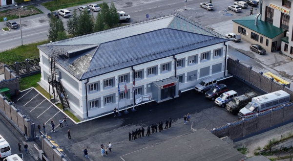В Ноябрьске губернатор Артюхов открыл обновлённое здание ОМОН В Ноябрьске губернатор Артюхов открыл обновлённое здание ОМОН