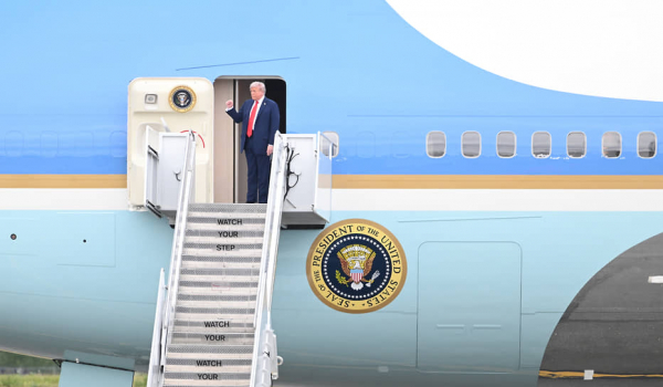 Оборот торгов на Мосбирже после встречи Путина и Трампа подошел к рекорду
Оборот торгов на Мосбирже после встречи Путина и Трампа подошел к рекорду