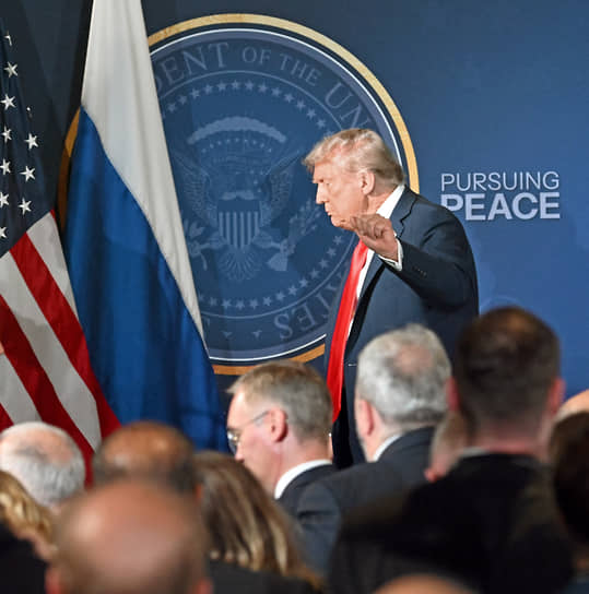 Оборот торгов на Мосбирже после встречи Путина и Трампа подошел к рекорду
Оборот торгов на Мосбирже после встречи Путина и Трампа подошел к рекорду