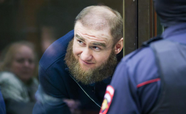 
                    Осужденный экс-сенатор Арашуков попросил опустить его на военную операцию
                