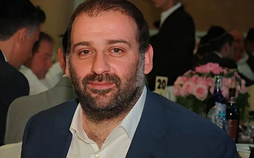 Умеров вернулся на Украину на фоне коррупционного скандала
Умеров вернулся на Украину на фоне коррупционного скандала