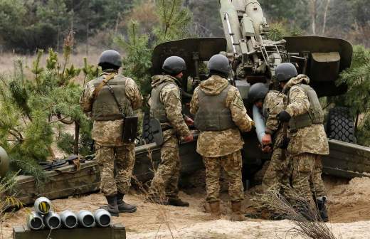 Силы ПВО за три часа сбили 16 украинских дронов над регионами России
Силы ПВО за три часа сбили 16 украинских дронов над регионами России